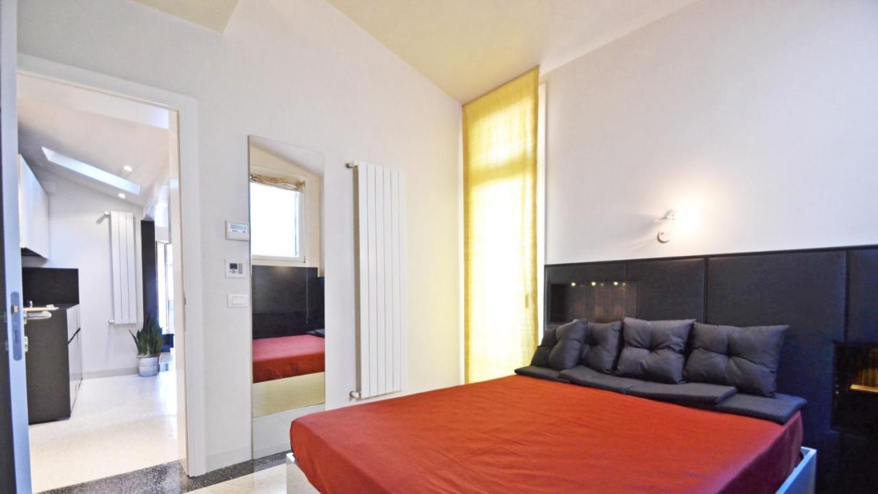 Ai Bareteri Luxury Canal View Venecia Exterior foto