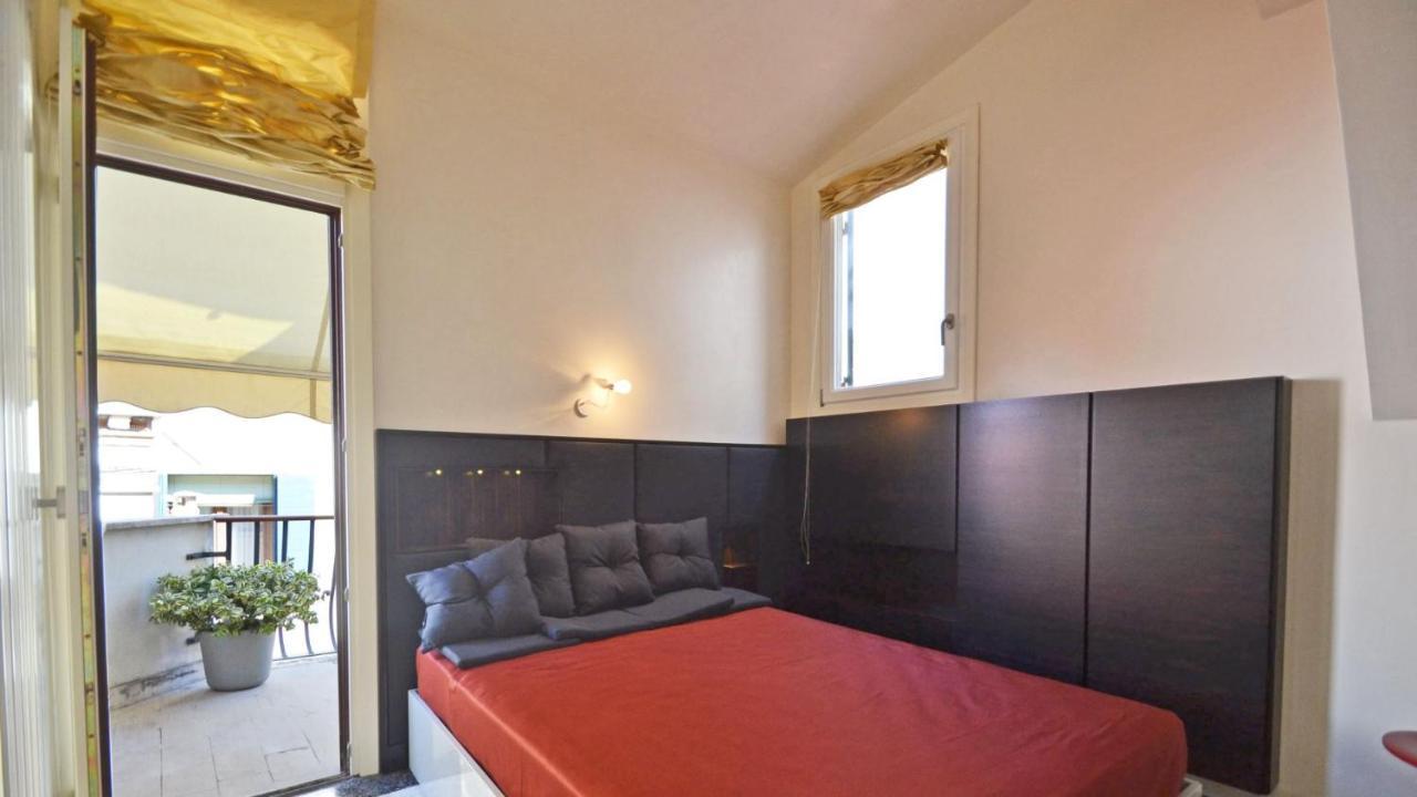 Ai Bareteri Luxury Canal View Venecia Exterior foto
